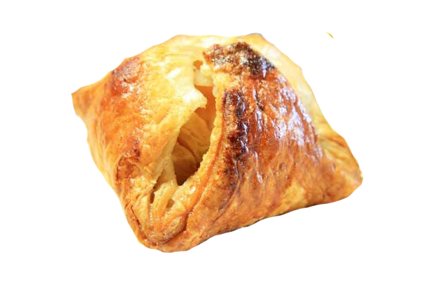 Fagottino di pasta sfoglia con mele e marmellata di albicocca e cannella