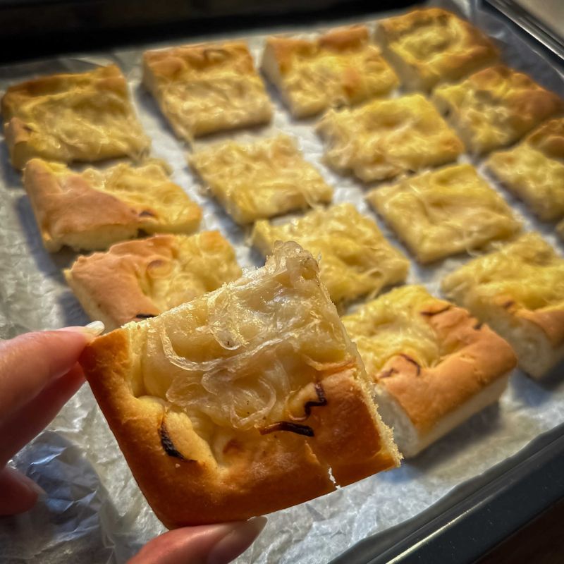 Focaccia ligure all'olio extravergine d'oliva e cipolla