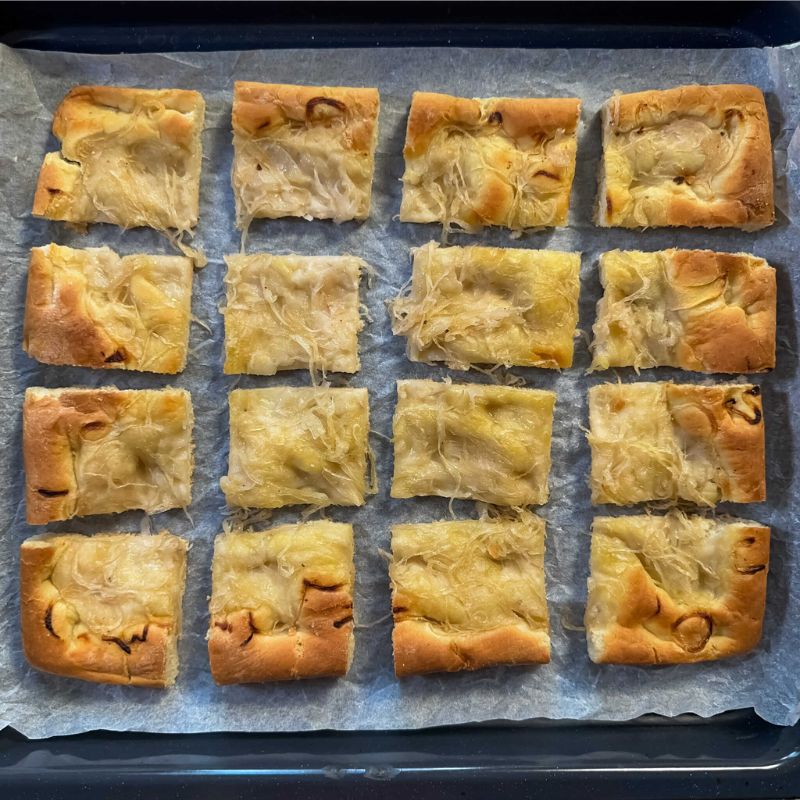 Focaccia ligure all'olio extravergine d'oliva e cipolla