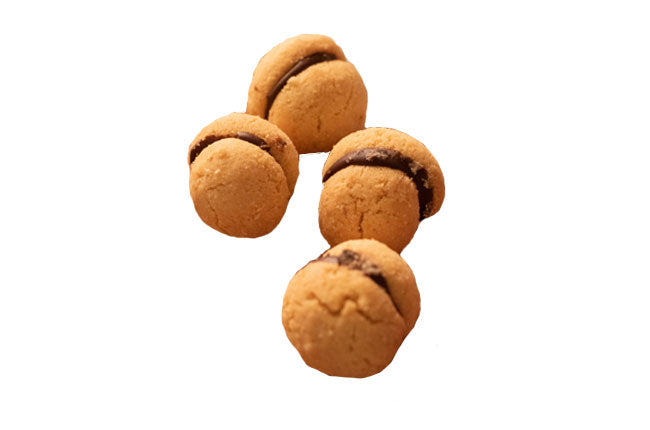 Baci di dama al cioccolato alla nocciola