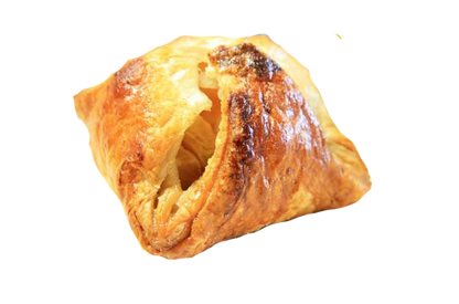 Fagottino di pasta sfoglia con mele e marmellata di albicocca e cannella