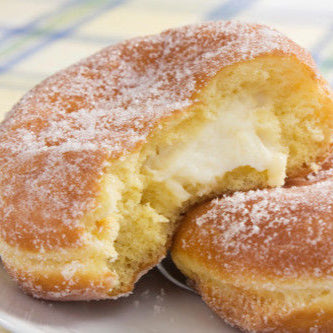 Bomboloni krapfen fritti alla crema pasticcera